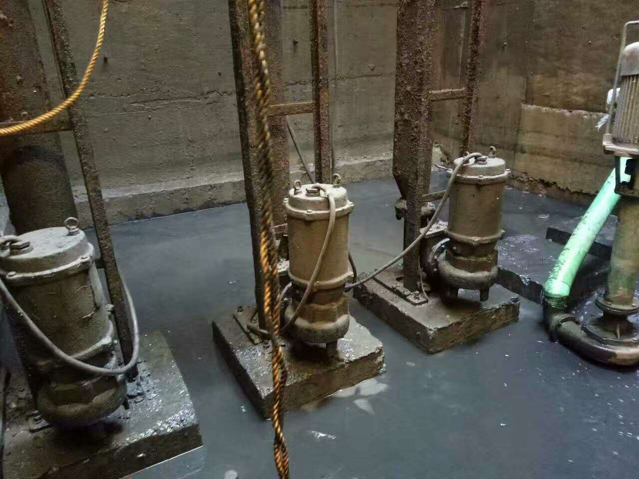 瓯海污水池清理